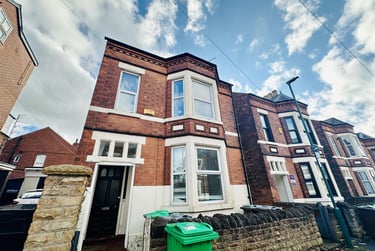 6 bed house, Dunlop Avenue, Lenton, Nottingham, NG72BW - Image 1